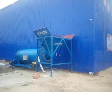 中鐵二十二局崇左鐵路滾筒洗石機工作現場
